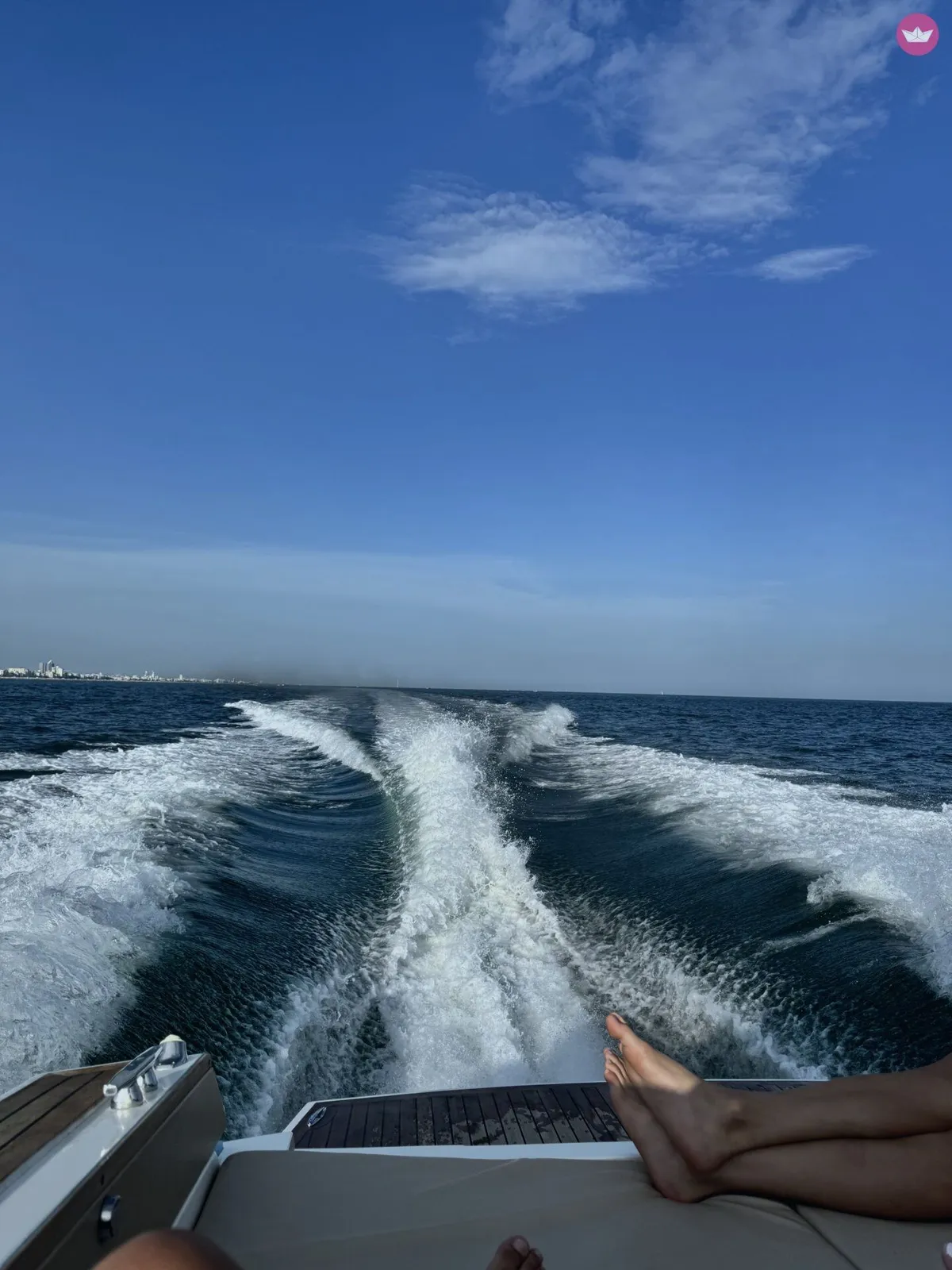Esotica in mare aperto verso la Croazia